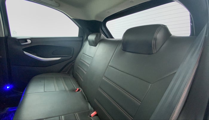 2016 Ford New Figo 1.5 TITANIUM, Diesel, Manual, 63,793 km, Right Side Door Cabin View