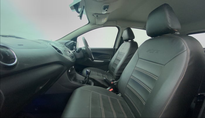 2016 Ford New Figo 1.5 TITANIUM, Diesel, Manual, 63,793 km, Right Side Front Door Cabin View