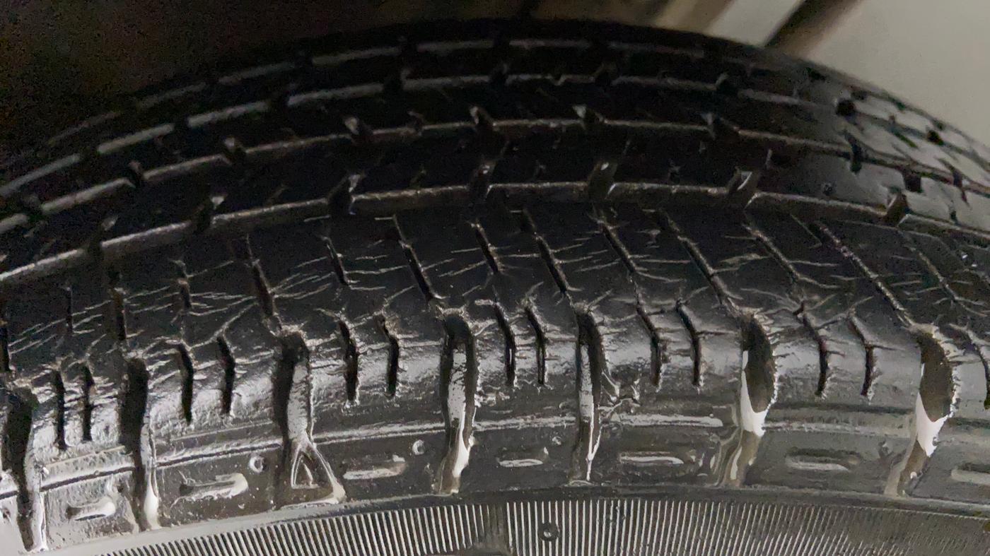 2016 Maruti Alto K10 VXI, Petrol, Manual, 15,446 km, Left Rear Tyre Tread