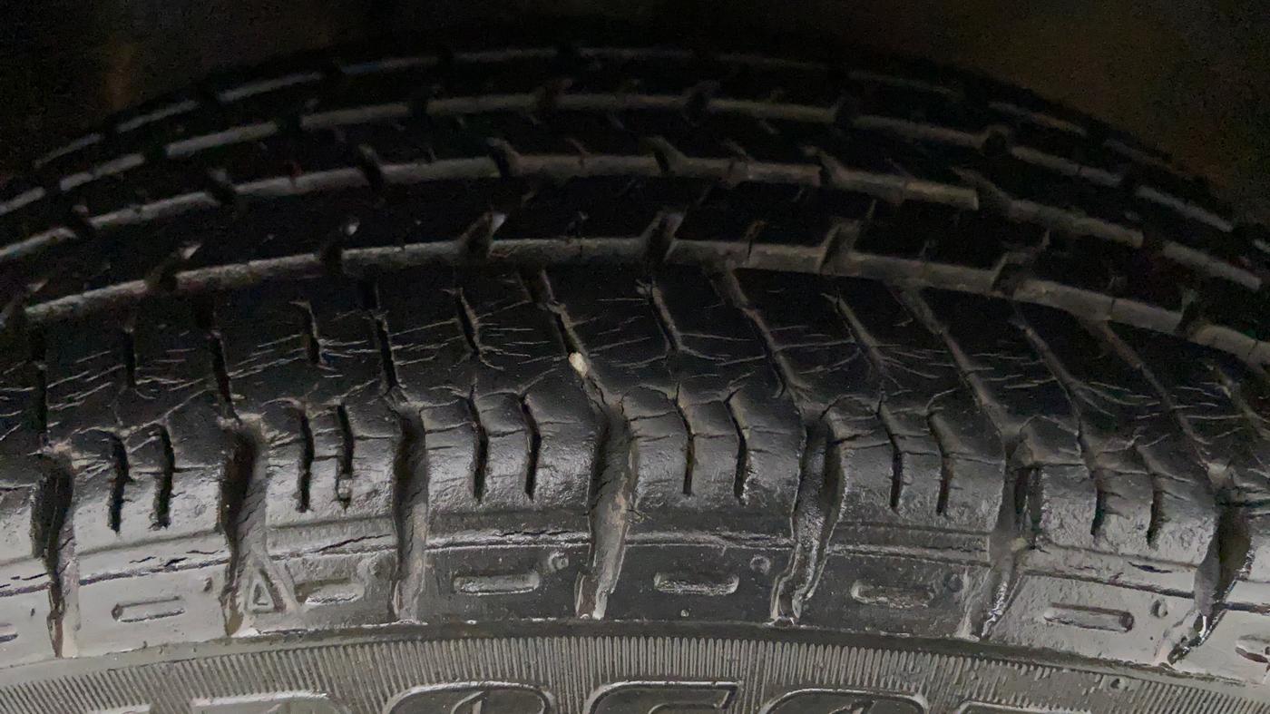 2016 Maruti Alto K10 VXI, Petrol, Manual, 15,446 km, Left Front Tyre Tread