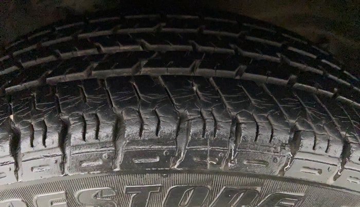 2016 Maruti Alto K10 VXI, Petrol, Manual, 15,446 km, Right Front Tyre Tread