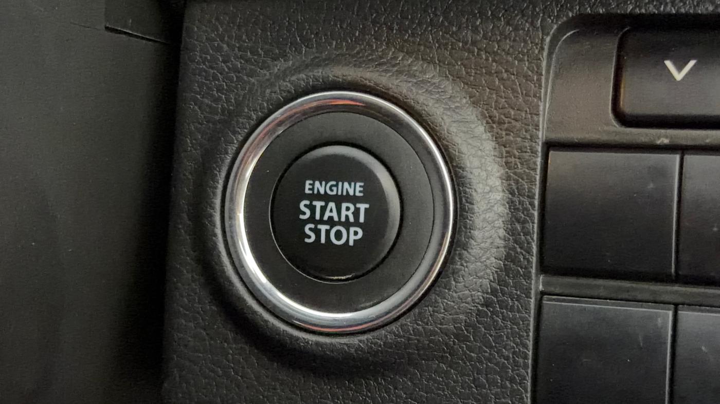 2022 Maruti BREZZA ZXI + SMART HYBRID DUAL TONE, Petrol, Manual, 15,752 km, Keyless Start/ Stop Button