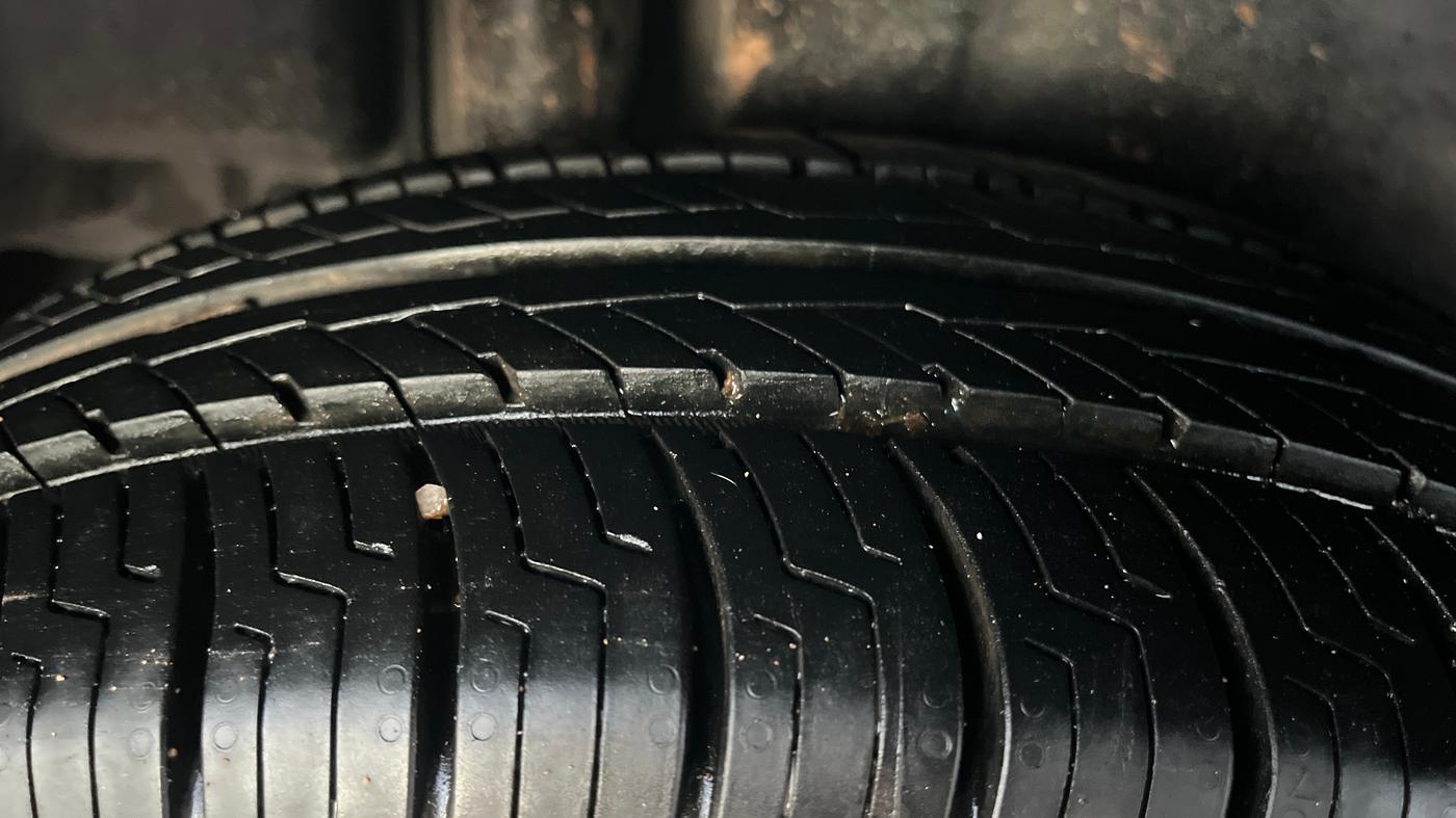 2018 Maruti Ciaz ZETA AT 1.5  SHVS PETROL, Petrol, Automatic, 93,414 km, Right Rear Tyre Tread