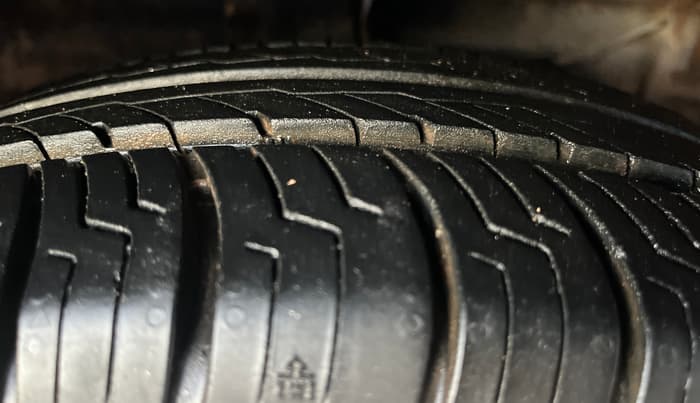2018 Maruti Ciaz ZETA AT 1.5  SHVS PETROL, Petrol, Automatic, 93,414 km, Right Front Tyre Tread