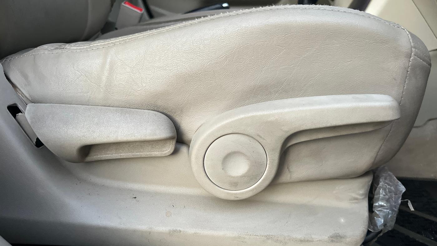 2018 Maruti Ciaz ZETA AT 1.5  SHVS PETROL, Petrol, Automatic, 93,414 km, Driver Side Adjustment Panel