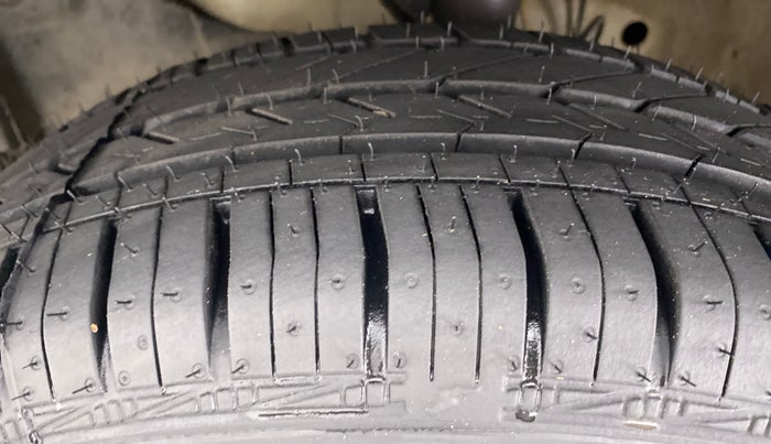 2018 Honda Amaze 1.5 SMT I DTEC, Diesel, Manual, 91,156 km, Left Front Tyre Tread