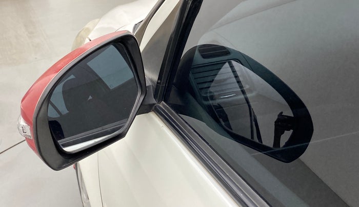 2015 Maruti Swift VDI ABS, Diesel, Manual, 75,447 km, Left rear-view mirror - Mirror motor not working