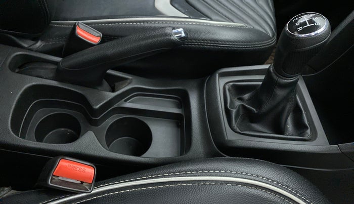 2021 Maruti Vitara Brezza VXI, Petrol, Manual, 24,390 km, Gear Lever