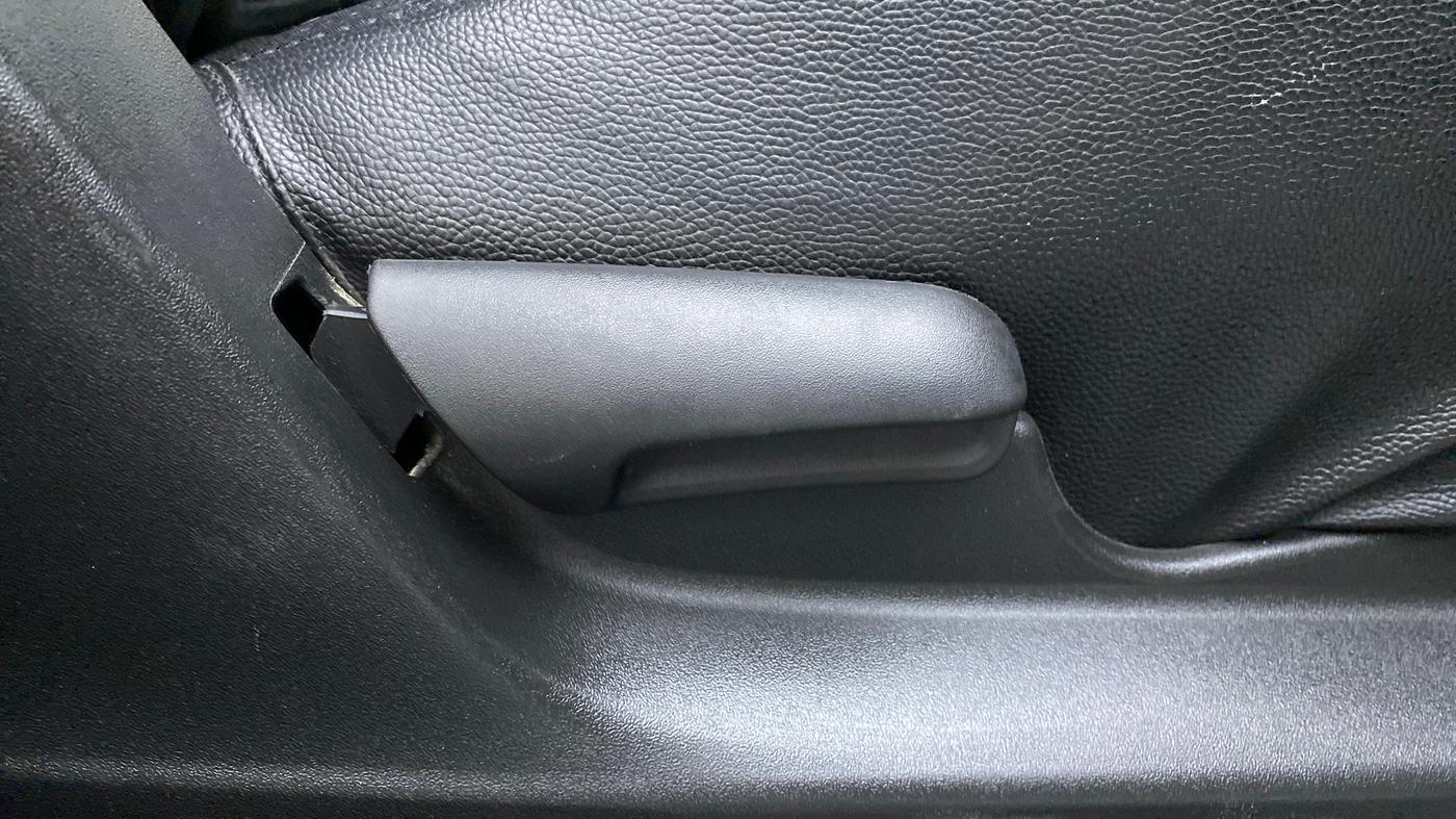 2021 Maruti Vitara Brezza VXI, Petrol, Manual, 24,390 km, Driver Side Adjustment Panel