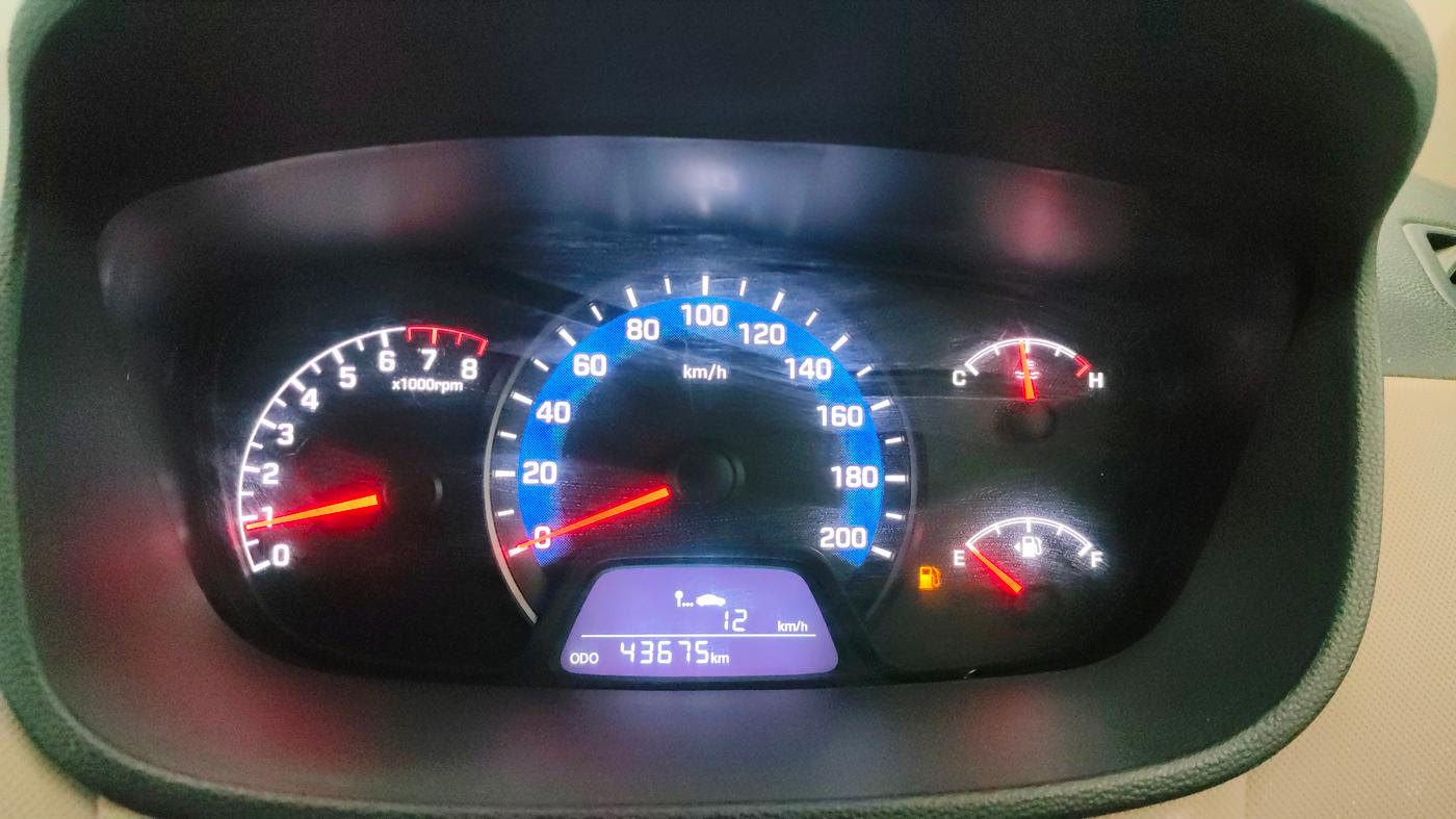 2015 Hyundai Xcent SX 1.2, Petrol, Manual, 43,667 km, Odometer Image