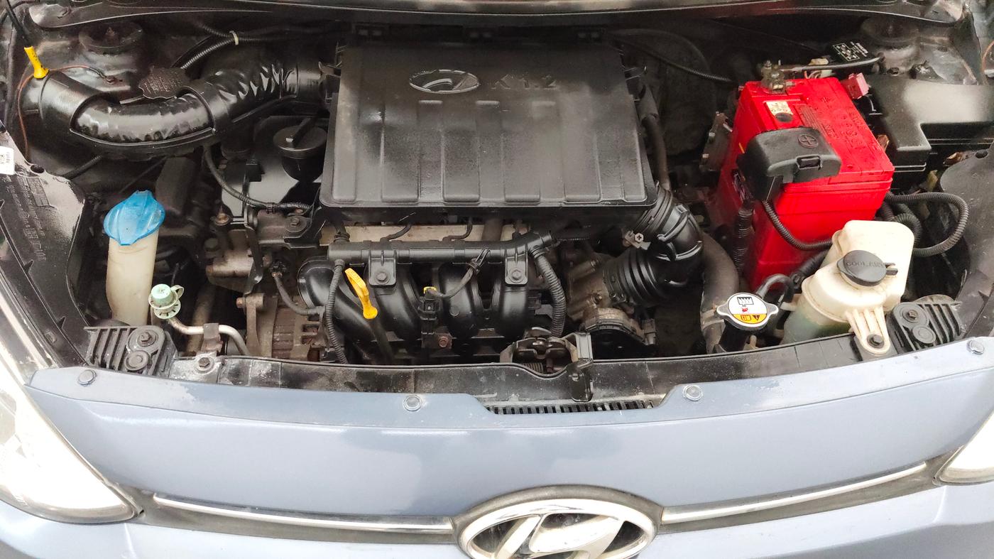 2015 Hyundai Xcent SX 1.2, Petrol, Manual, 43,667 km, Engine View