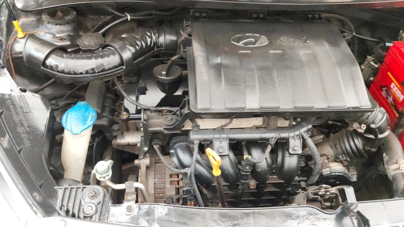 2015 Hyundai Xcent SX 1.2, Petrol, Manual, 43,667 km, Engine View - Right
