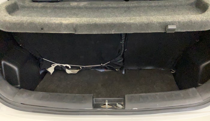 2016 Maruti Swift VXI, Petrol, Manual, 64,708 km, Boot Inside