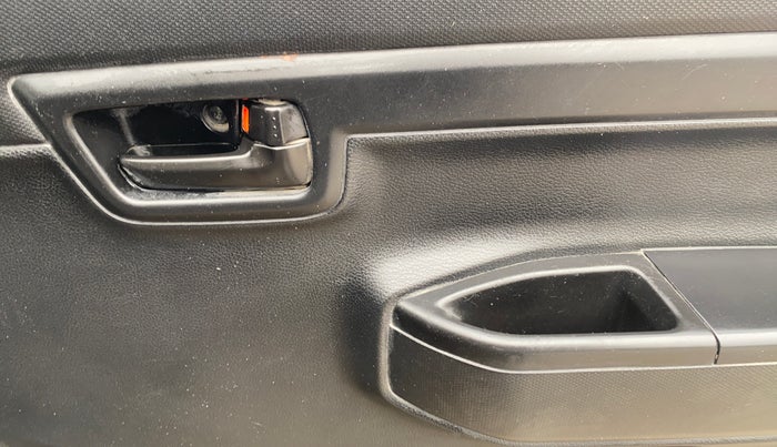 2021 Maruti S PRESSO VXI+, Petrol, Manual, 64,045 km, Driver Side Door Panels Control