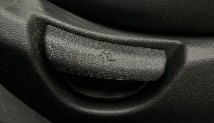 2019 Hyundai Grand i10 SPORTZ 1.2 KAPPA VTVT, Petrol, Manual, 51,640 km, Driver Side Adjustment Panel