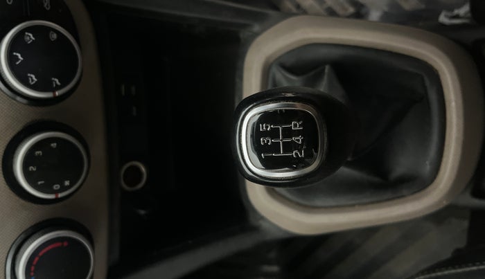 2019 Hyundai Grand i10 SPORTZ 1.2 KAPPA VTVT, Petrol, Manual, 51,640 km, Gear Lever