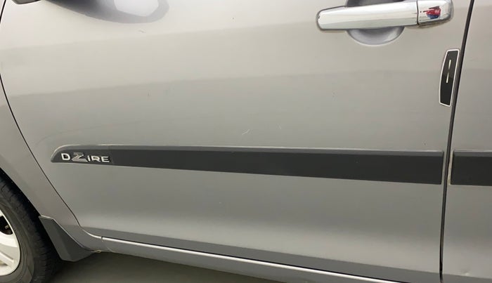2014 Maruti Swift Dzire ZXI, CNG, Manual, 1,00,255 km, Front passenger door - Minor scratches