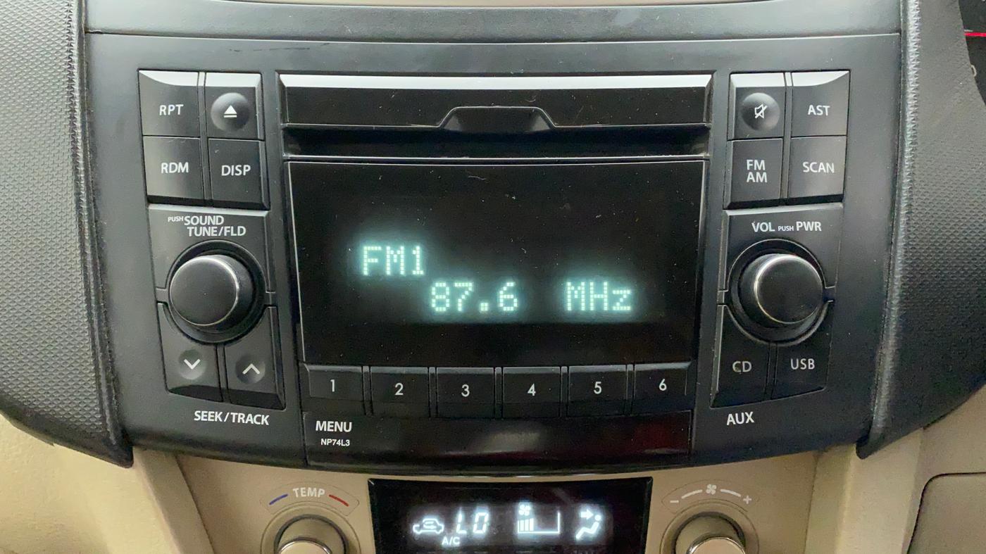 2014 Maruti Swift Dzire ZXI, CNG, Manual, 1,00,255 km, Infotainment System