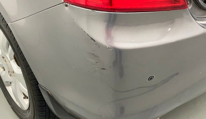 2014 Maruti Swift Dzire ZXI, CNG, Manual, 1,00,255 km, Rear bumper - Minor scratches