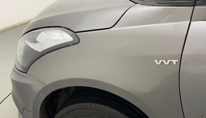 2014 Maruti Swift Dzire ZXI, CNG, Manual, 1,00,255 km, Left fender - Slightly dented