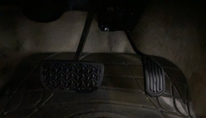 2018 Toyota YARIS J CVT, Petrol, Automatic, 69,389 km, Pedals