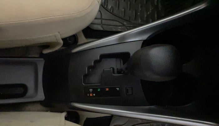 2018 Toyota YARIS J CVT, Petrol, Automatic, 69,389 km, Gear Lever