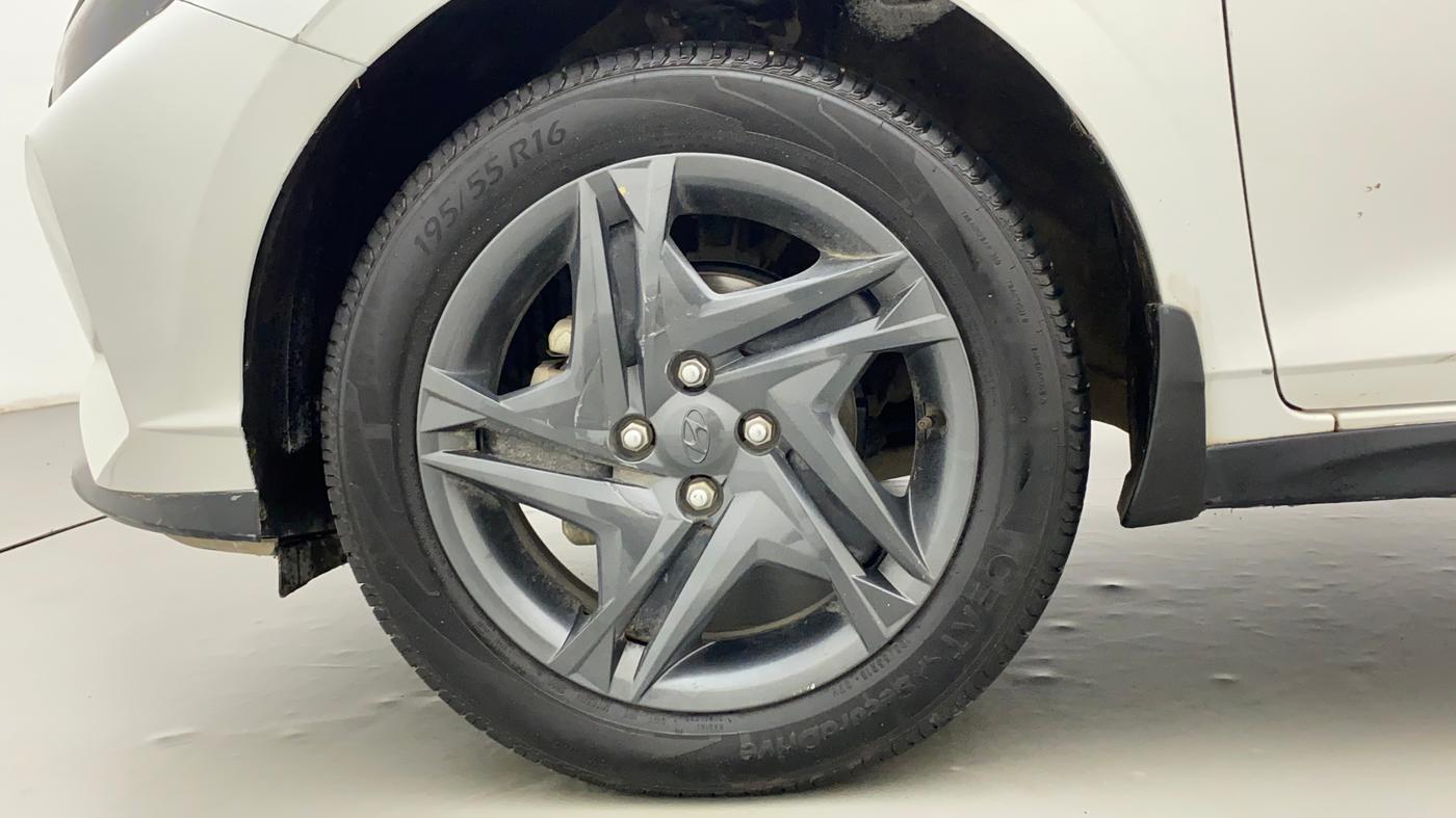 2022 Hyundai NEW I20 SPORTZ 1.2 MT, Petrol, Manual, 12,181 km, Left Front Wheel