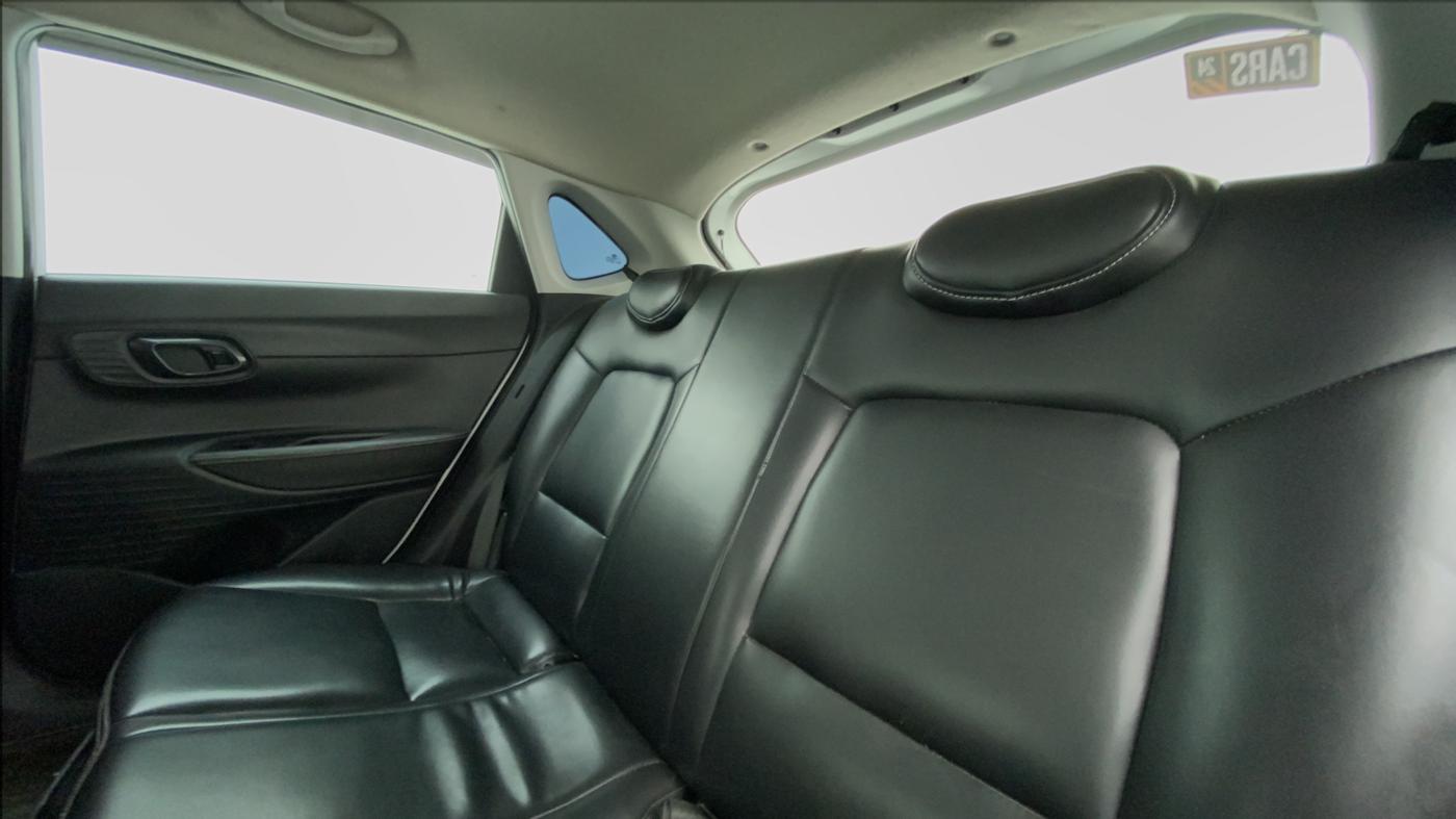 2022 Hyundai NEW I20 SPORTZ 1.2 MT, Petrol, Manual, 12,181 km, Right Side Rear Door Cabin