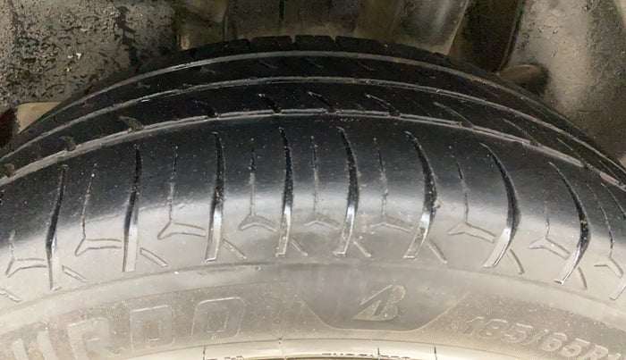2019 Maruti Swift ZXI AMT, Petrol, Automatic, 1,22,756 km, Left Rear Tyre Tread