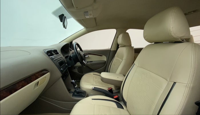 2015 Skoda Rapid AMBITION 1.5 TDI AT, Diesel, Automatic, 1,13,246 km, Right Side Front Door Cabin