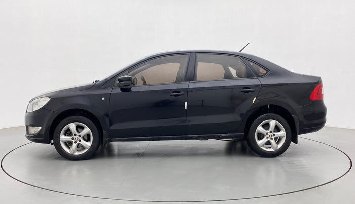 2015 Skoda Rapid AMBITION 1.5 TDI AT, Diesel, Automatic, 1,13,246 km, Left Side
