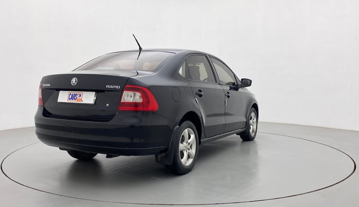2015 Skoda Rapid AMBITION 1.5 TDI AT, Diesel, Automatic, 1,13,246 km, Right Back Diagonal