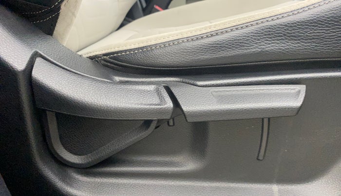 2022 KIA SONET HTX 1.5 AT, Diesel, Automatic, 34,063 km, Driver Side Adjustment Panel