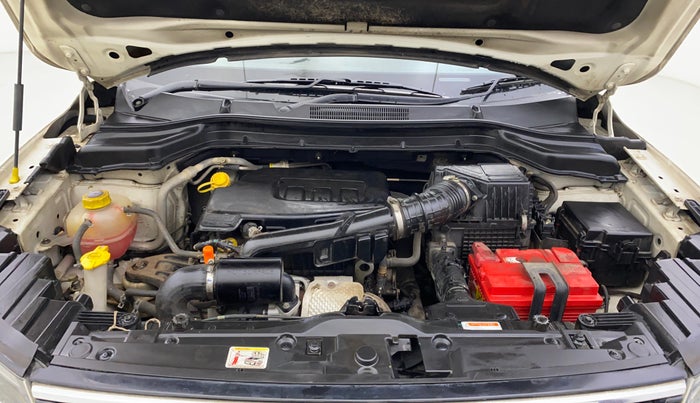 2019 Mahindra XUV300 W8 1.2 PETROL, Petrol, Manual, 82,081 km, Engine View