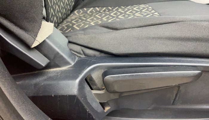 2019 Tata ALTROZ XZ DIESEL, Diesel, Manual, 64,957 km, Driver Side Adjustment Panel