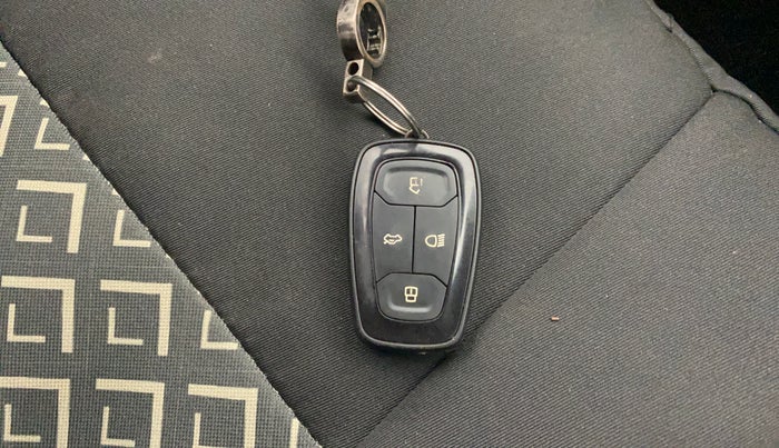 2019 Tata ALTROZ XZ DIESEL, Diesel, Manual, 64,957 km, Key Close Up