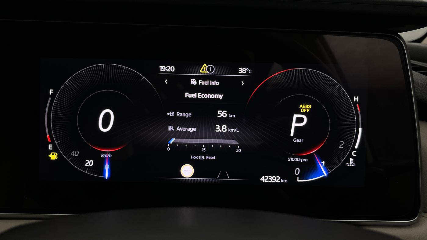 2022 Mahindra XUV700 AX 7 LUXURY P AT 7 STR, Petrol, Automatic, 42,360 km, Odometer Image
