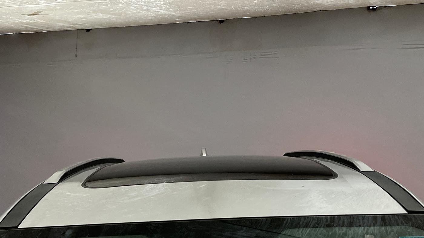 2022 Mahindra XUV700 AX 7 LUXURY P AT 7 STR, Petrol, Automatic, 42,360 km, Moonroof/ Sunroof