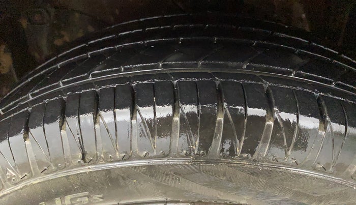 2014 Honda Amaze 1.2L I-VTEC S, Petrol, Manual, 51,582 km, Left Front Tyre Tread