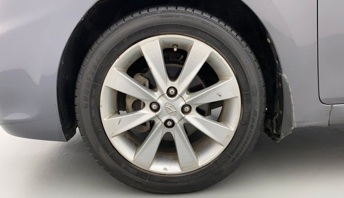 2012 Hyundai Verna FLUIDIC 1.6 VTVT SX, CNG, Manual, 1,01,070 km, Left Front Wheel