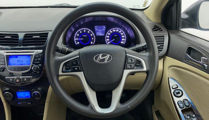 2012 Hyundai Verna FLUIDIC 1.6 VTVT SX, CNG, Manual, 1,01,070 km, Steering Wheel Close Up