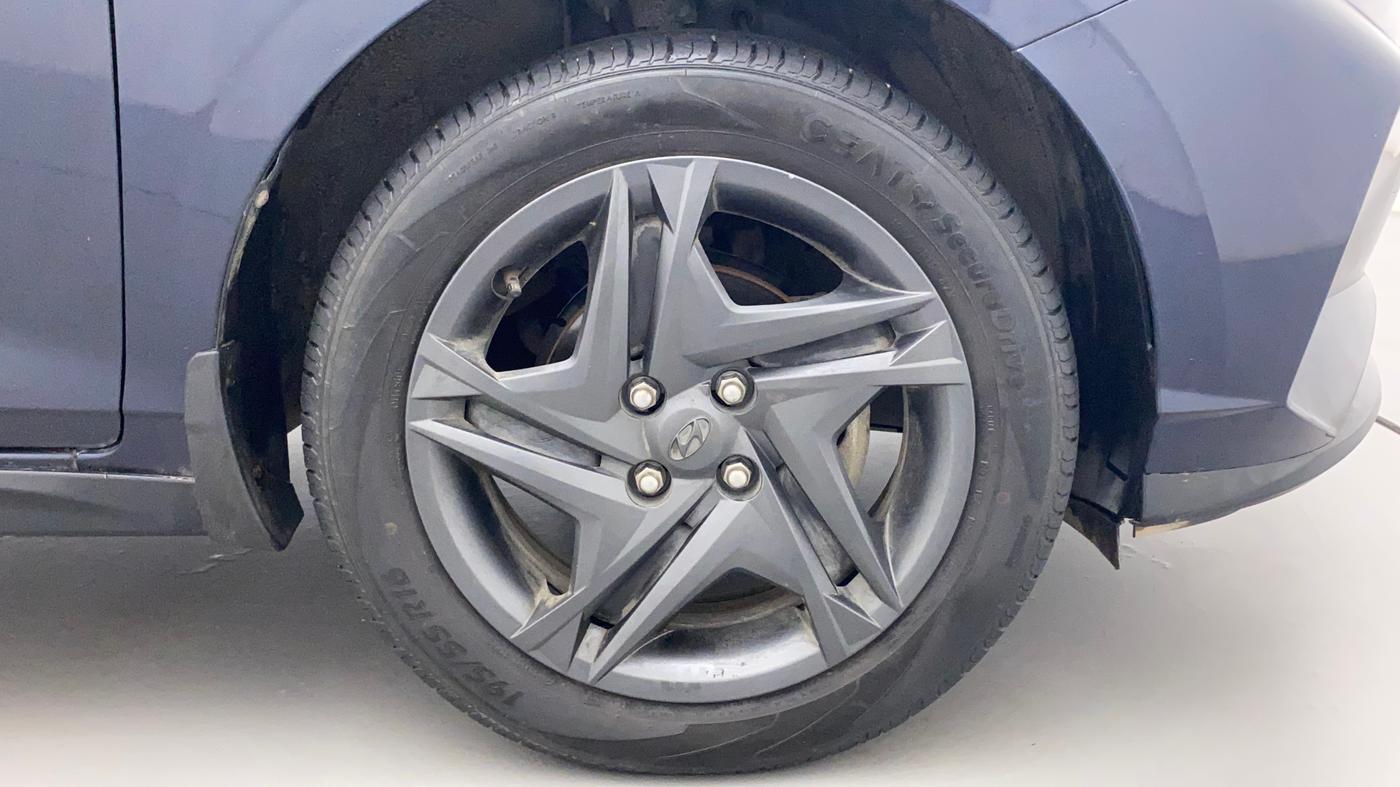 2021 Hyundai NEW I20 SPORTZ 1.2 MT, Petrol, Manual, 28,512 km, Right Front Wheel