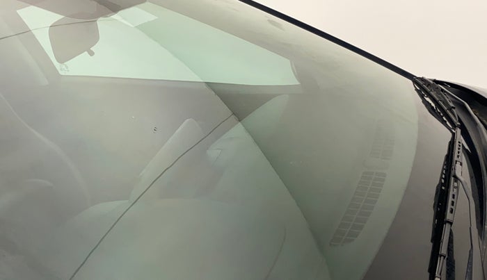 2021 Hyundai NEW I20 SPORTZ 1.2 MT, Petrol, Manual, 28,512 km, Front windshield - Minor spot on windshield
