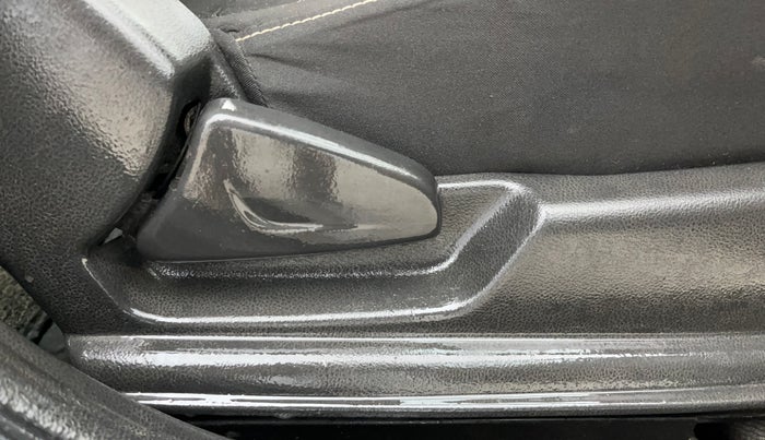 2020 Renault Kwid RXL, Petrol, Manual, 47,982 km, Driver Side Adjustment Panel