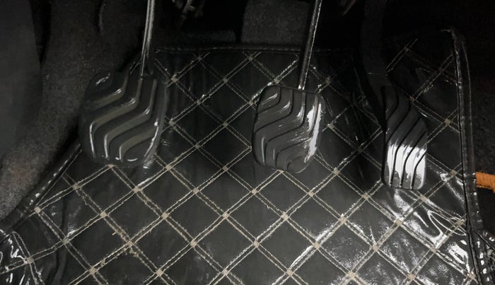 2020 Renault Kwid RXL, Petrol, Manual, 47,982 km, Pedals