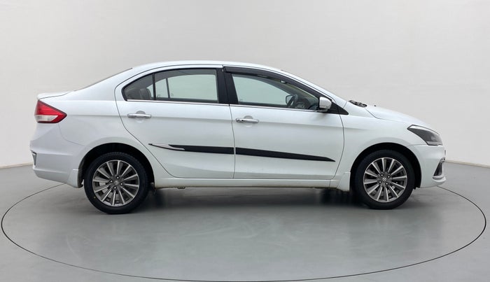 2018 Maruti Ciaz ALPHA 1.5 MT VTVT SHVS, Petrol, Manual, 30,895 km, Right Side View