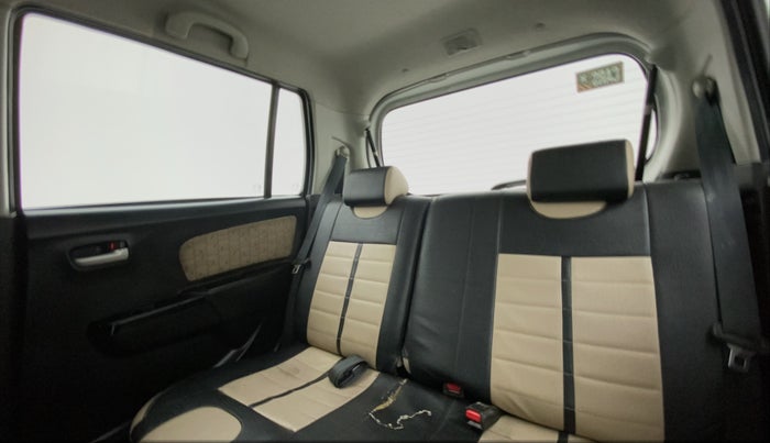 2017 Maruti Wagon R 1.0 VXI, Petrol, Manual, 75,643 km, Right Side Rear Door Cabin