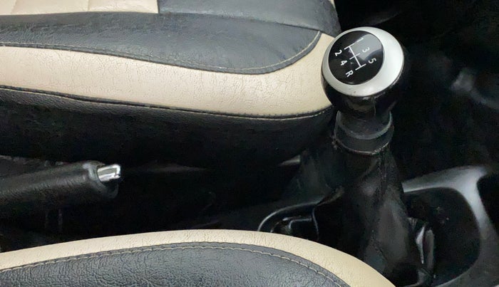 2017 Maruti Wagon R 1.0 VXI, Petrol, Manual, 75,643 km, Gear Lever