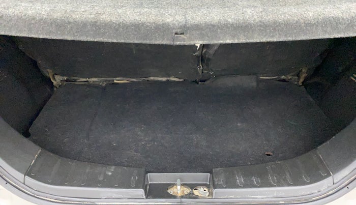 2017 Maruti Wagon R 1.0 VXI, Petrol, Manual, 75,643 km, Boot Inside