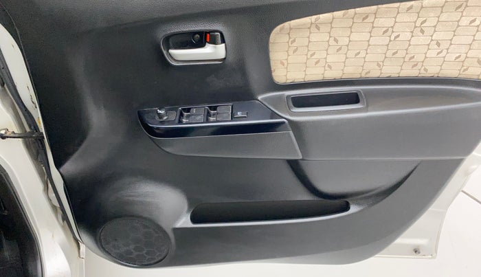 2017 Maruti Wagon R 1.0 VXI, Petrol, Manual, 75,643 km, Driver Side Door Panels Control